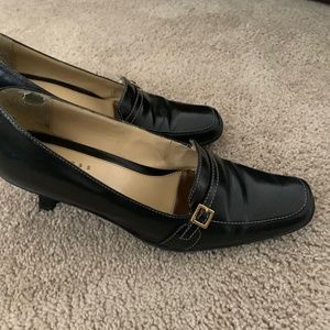 Black dress shoes